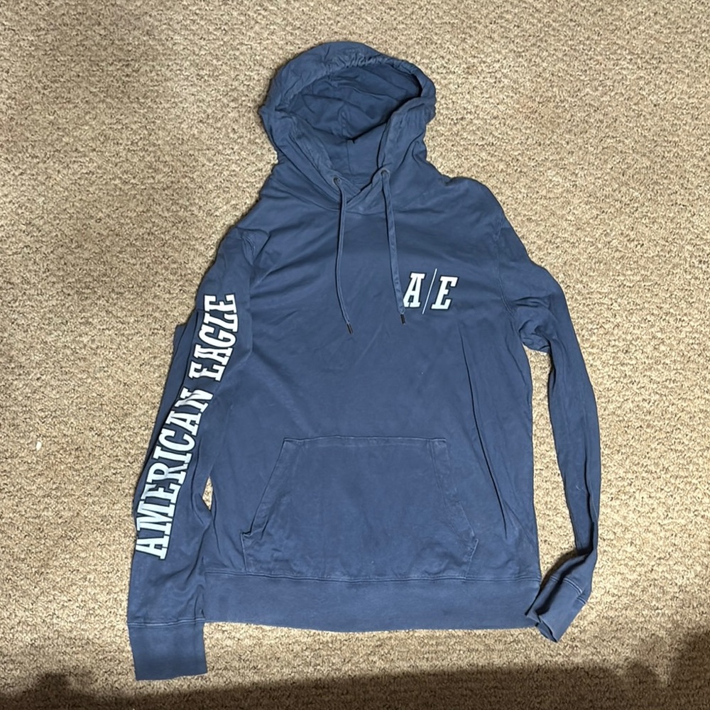 American Eagle blue pull over